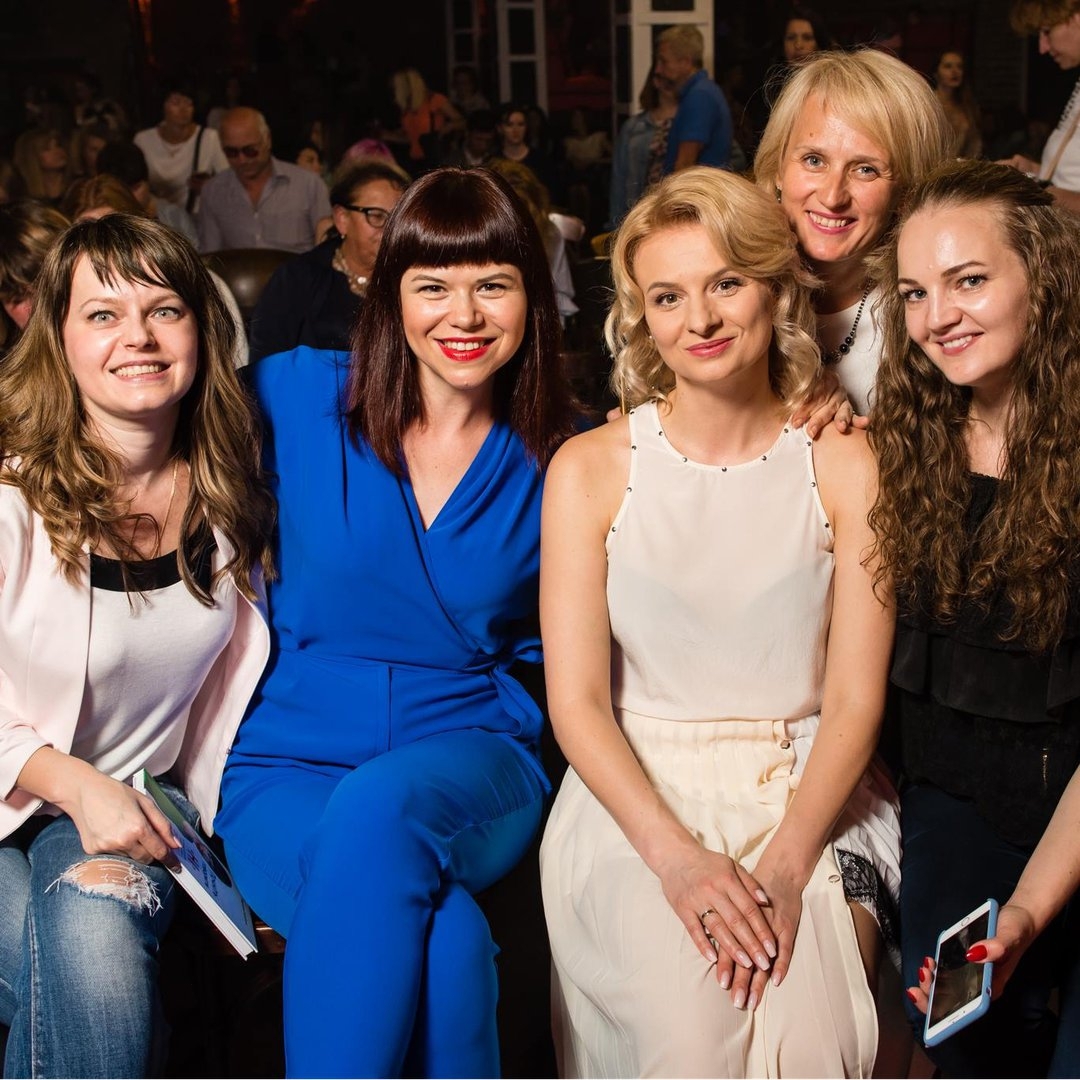 Тод одружуйся  сказала я хлопцю у форм курсанта сухопутки вн пдйш