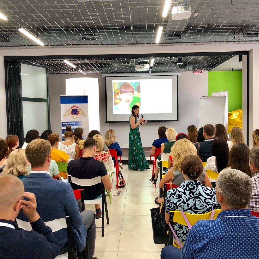 Я  вдьма  у внниц вибило електрику пд час мо доповд що бува раз на 5