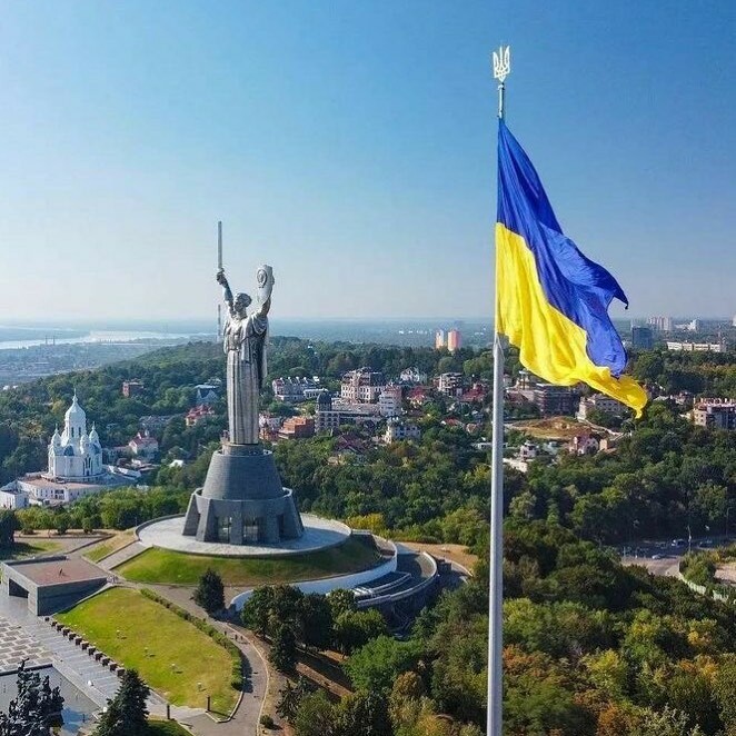 Держись, наша сильна і незалежна Україно!

А брехливі росіяни, влада, ЗМІ, медіа, люди, які стоять о